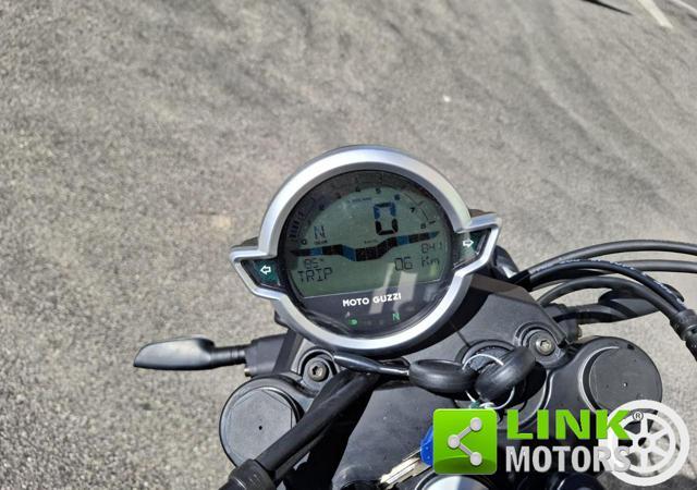 MOTO GUZZI V7 STONE CON SOLI 1700 KM