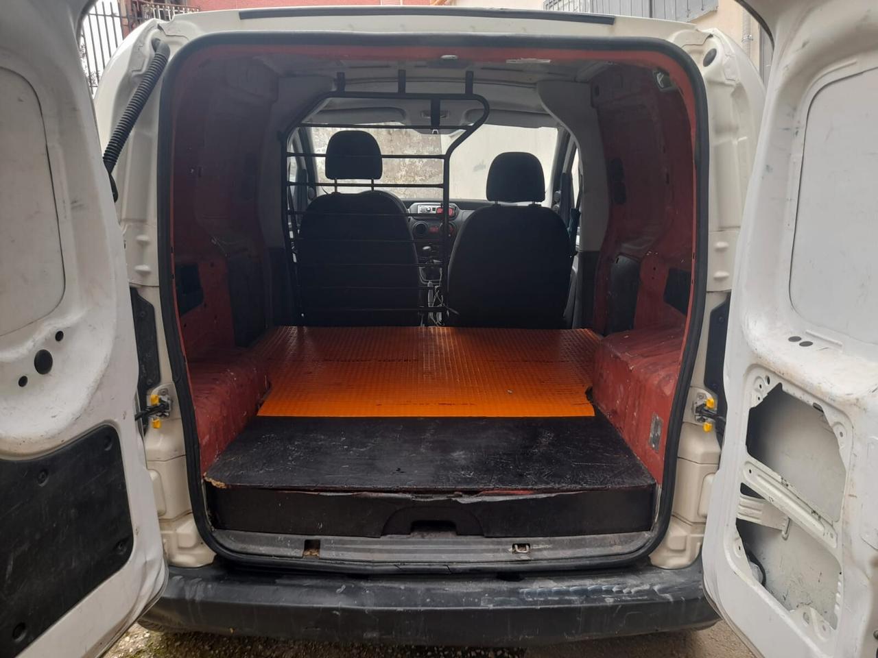 Fiat Fiorino 1.4cc metano(PRIVATO)-2010