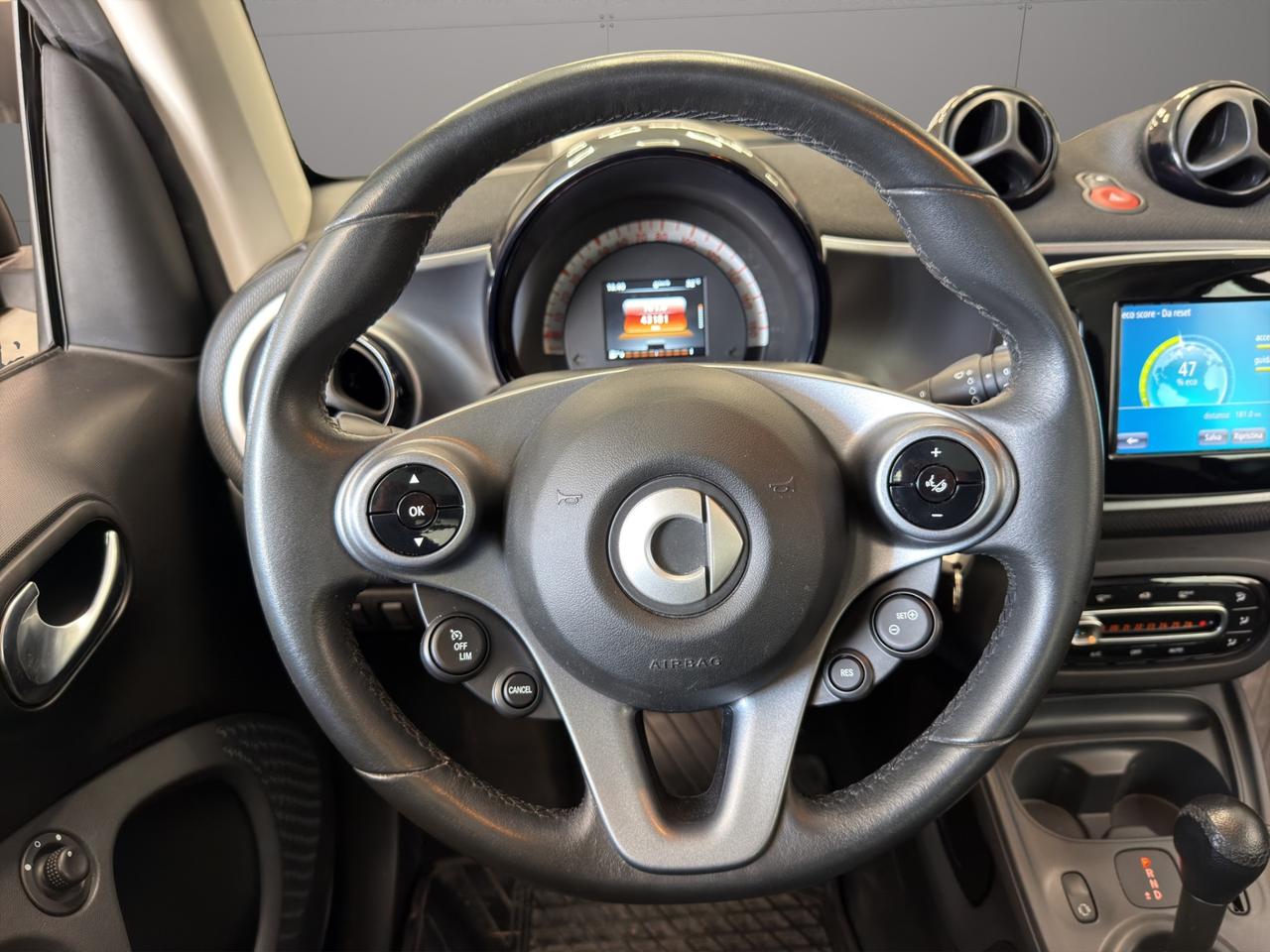 Smart fortwo coupe 0.9 Passion Turbo 90cv - Unico proprietario - Promo finanziamento - Cerchi in lega - Luci Led - Tetto panoramico - Schermo touch