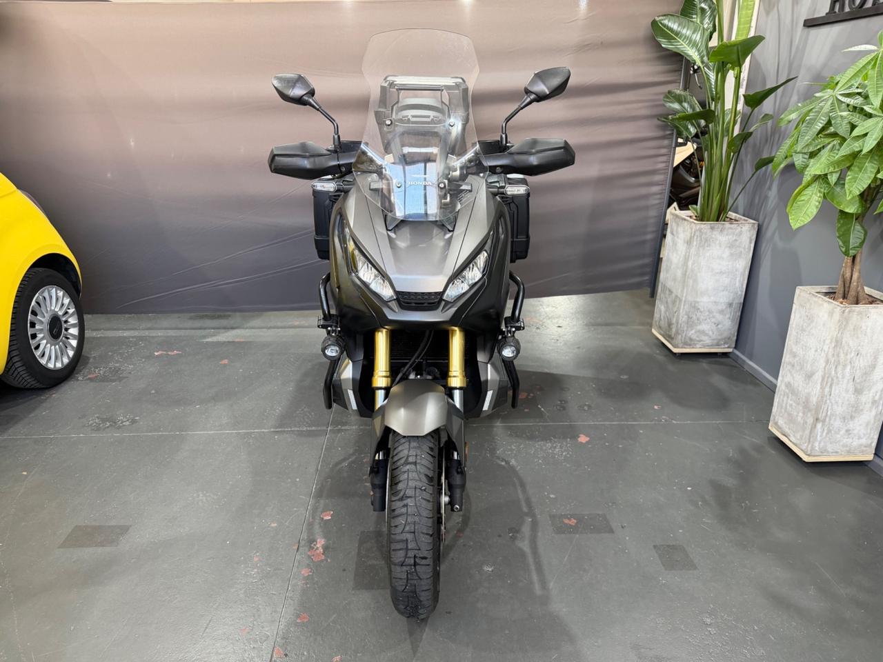 HONDA X-ADV 750 TRAVEL ABS