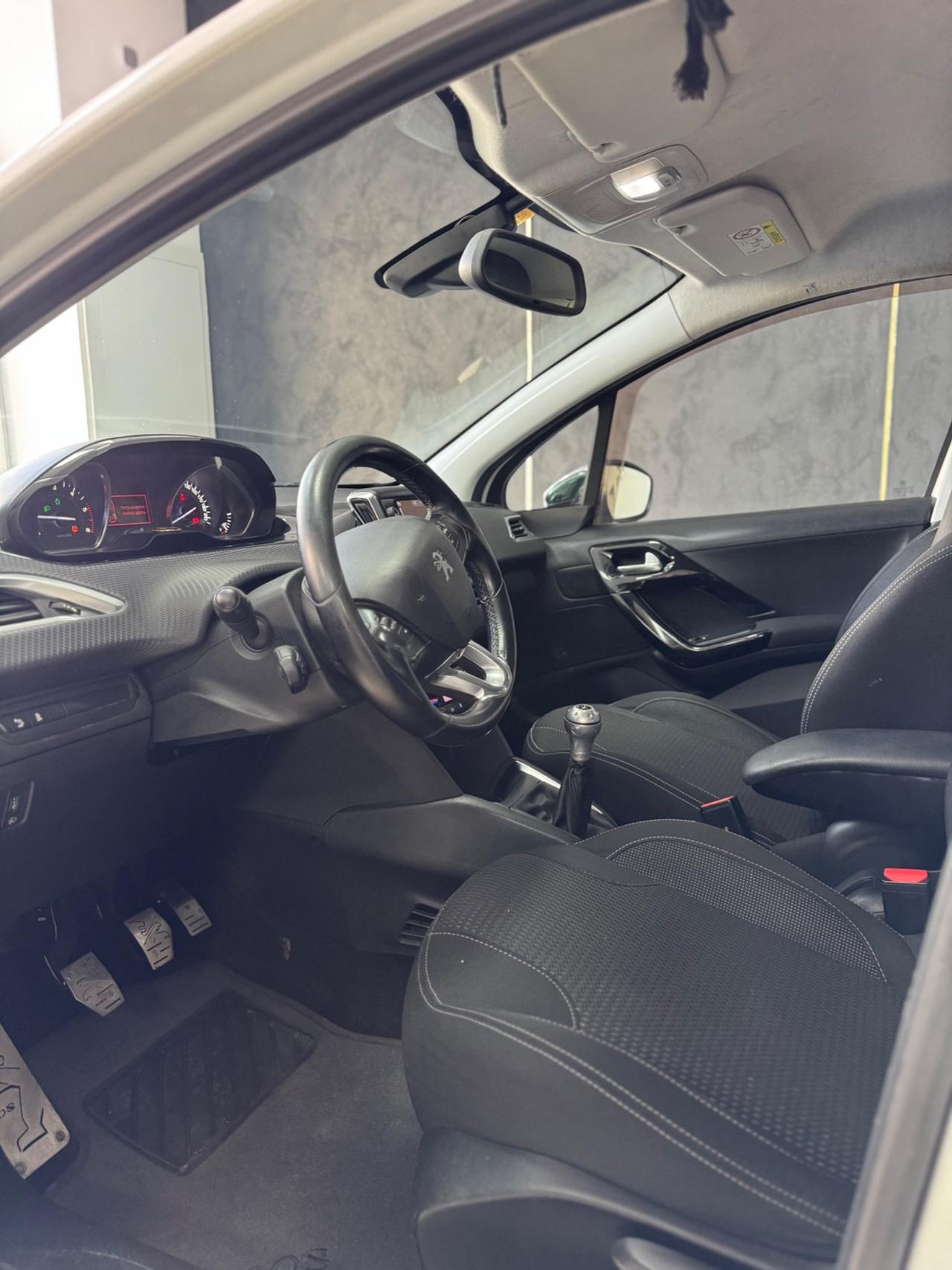 Peugeot 208 BlueHDi 100 5 porte Allure