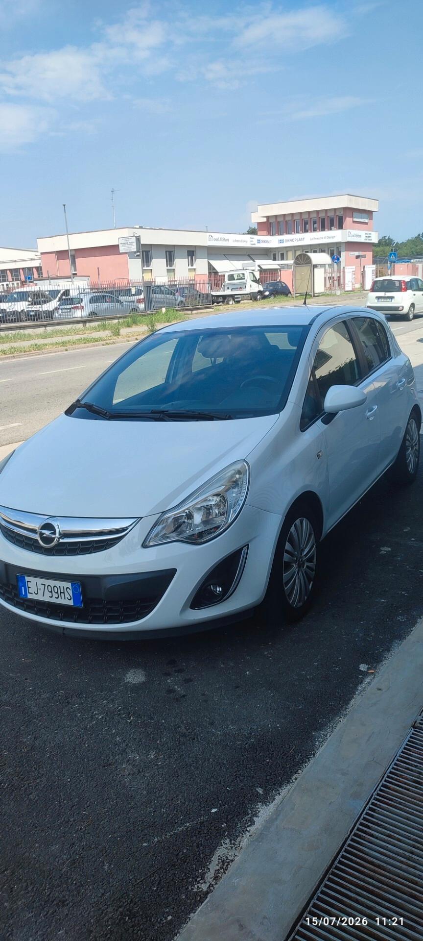 Opel Corsa 1.2 5 porte Club