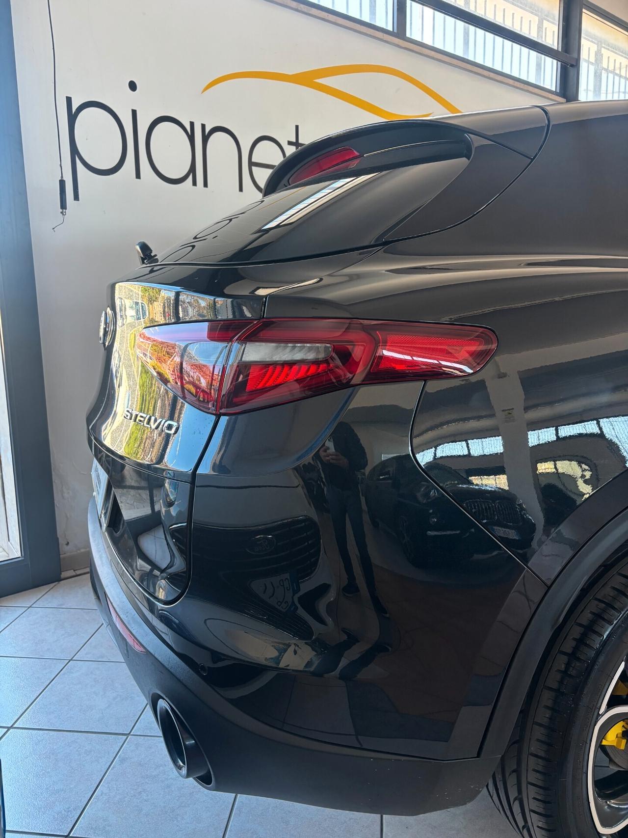 Alfa Romeo Stelvio 2.2 Turbodiesel 190 CV AT8 RWD Business