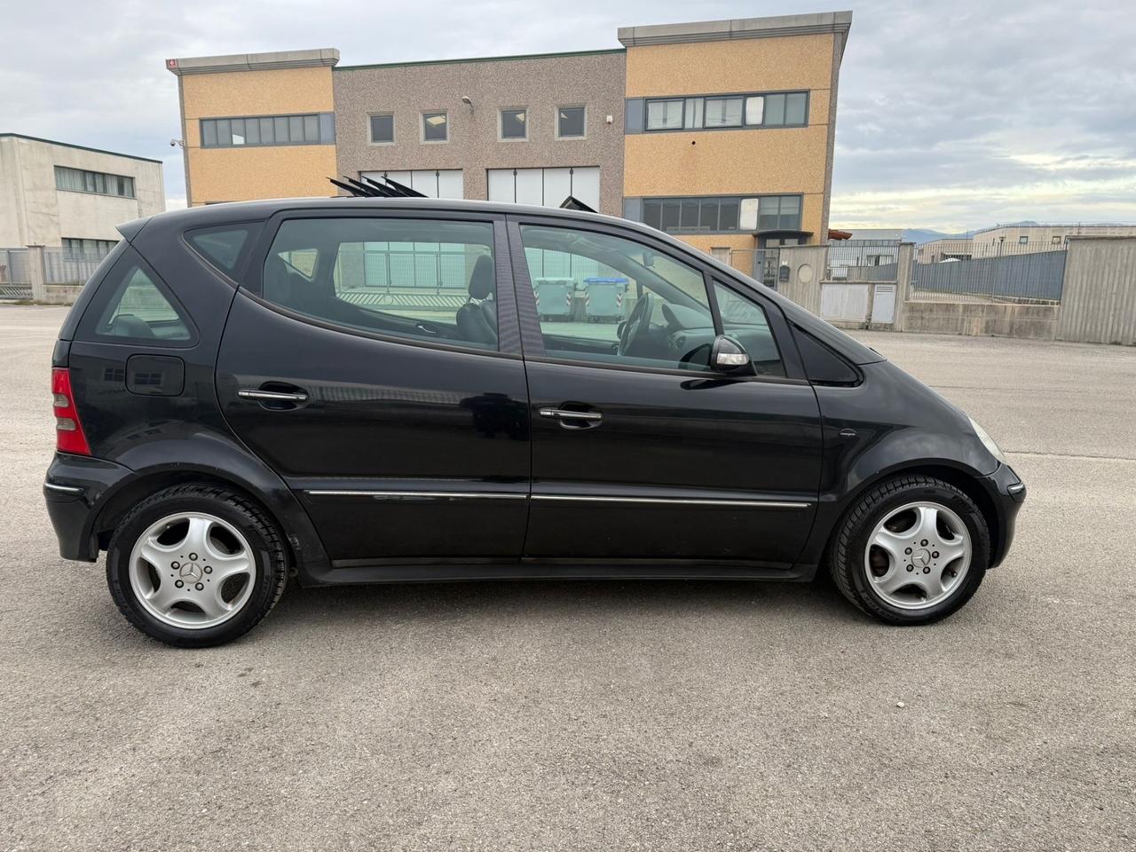 Mercedes-benz A 160 BlueEFFICIENCY 156000 km