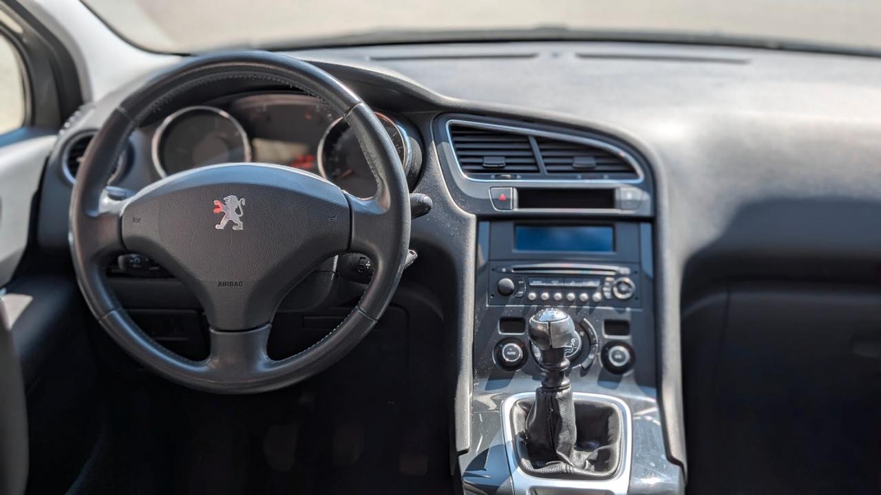 Peugeot 5008 1.6 HDi 112CV Premium