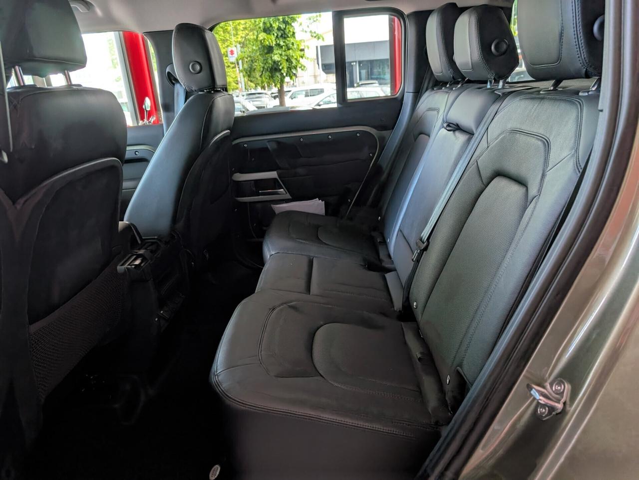 Land Rover Defender 110 3.0D I6 200 CV AWD Auto SE Autocarro N1