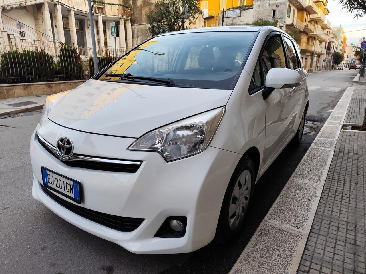 Toyota Verso-S 1.3 MT BENZINA 99CV PERFETTA