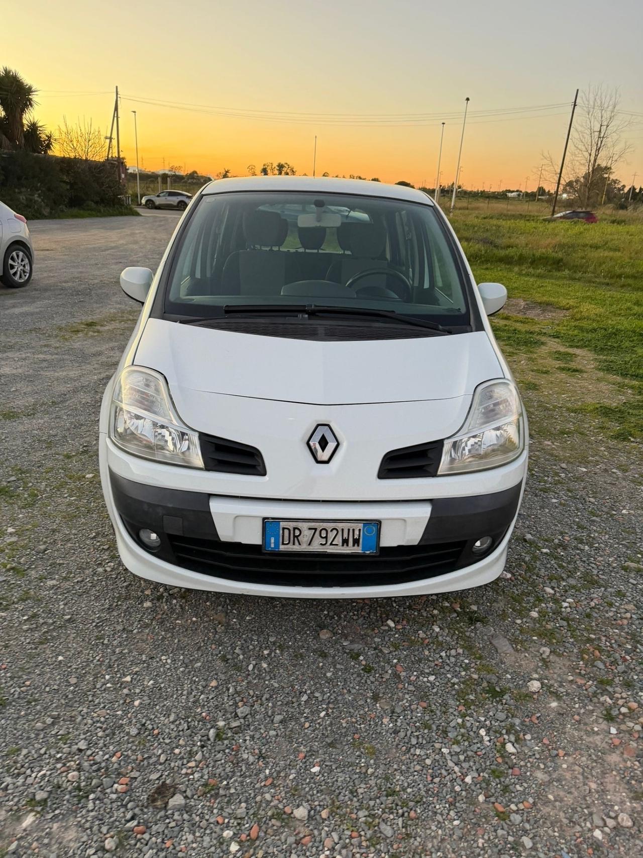 Renault Modus 1.5 dCi 85CV Dynamique-Neopatentati