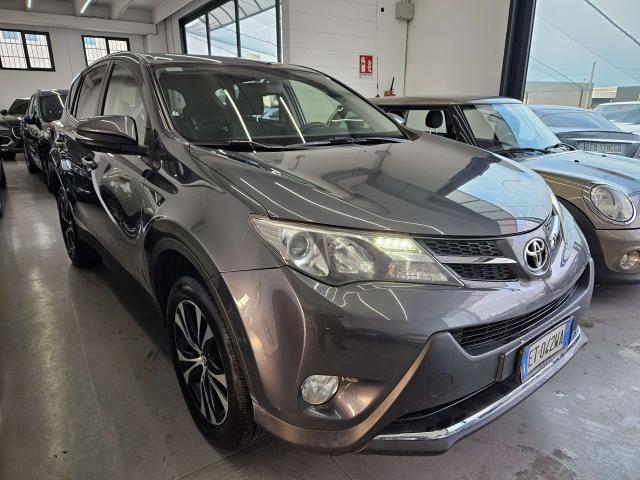 Toyota RAV 4 Rav4 2.0 d-4d Lounge 4wd 124cv mt