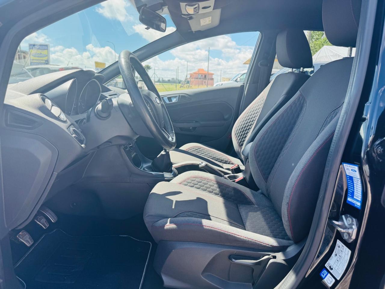 Ford Fiesta 1.5 TDCi 75CV 5 porte ST-Line