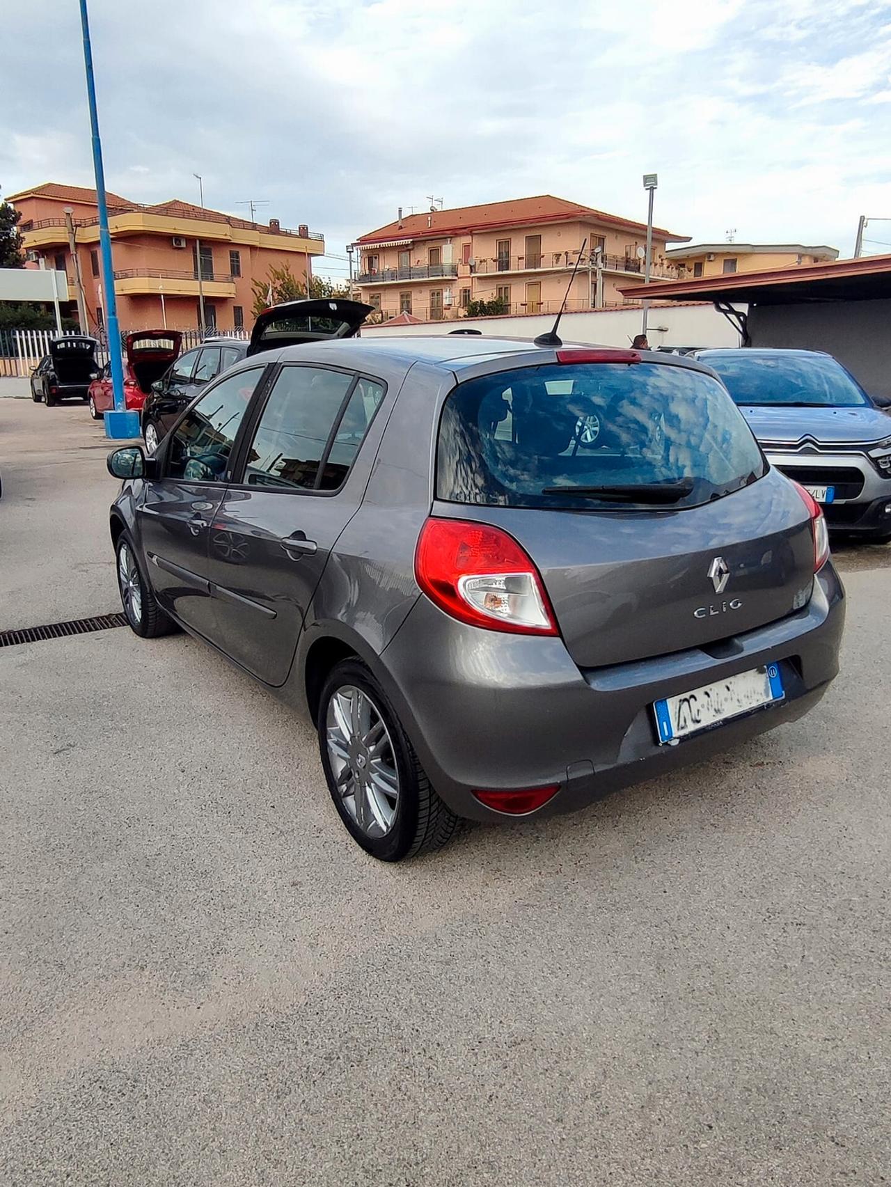 Renault Clio 1.6 16V 5 porte BVA 20th Anniversario