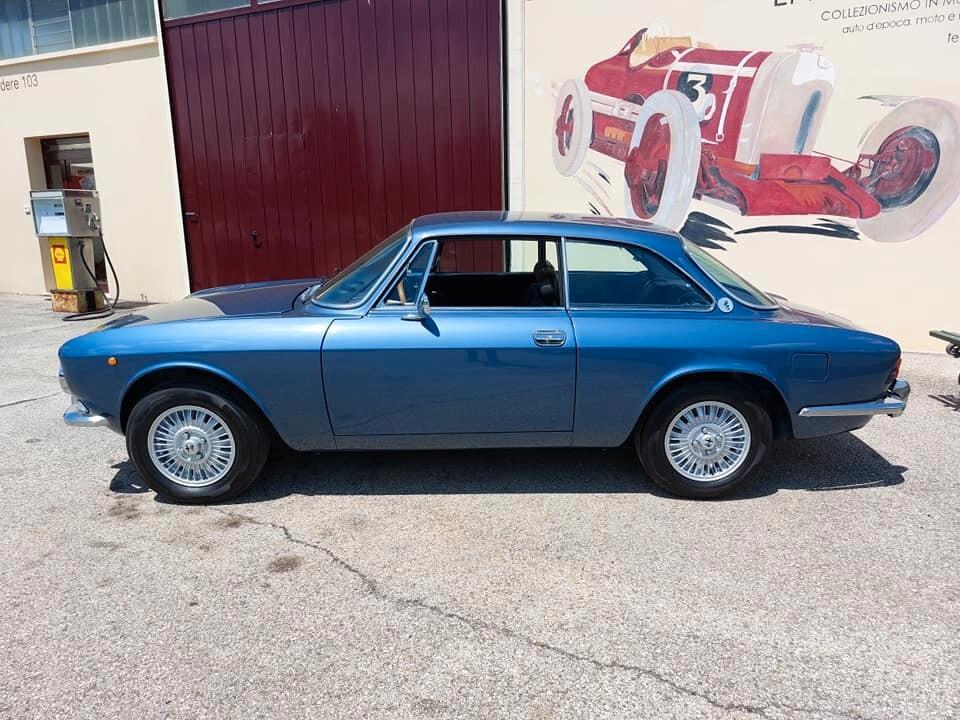 Alfa Romeo GT 2000 Veloce del 1973