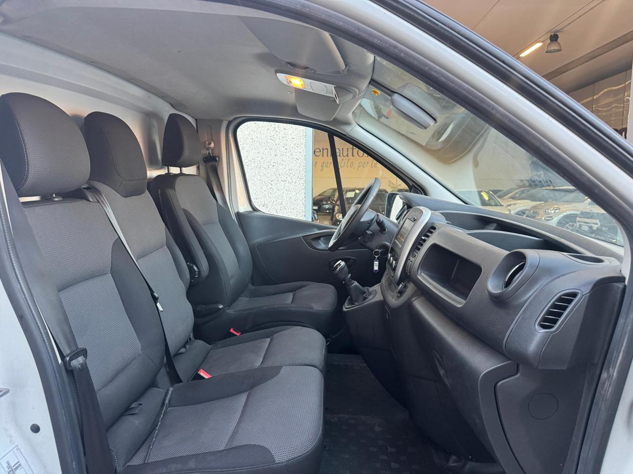 RENAULT Trafic trafic T27 2.0 dci 120cv L1H1 Ice AUTOCARRO