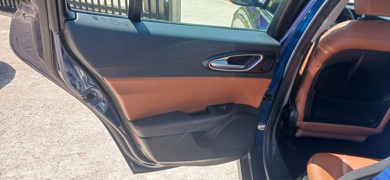 Alfa Romeo Giulia 2.2 Tdi 150 CV Super - 2017