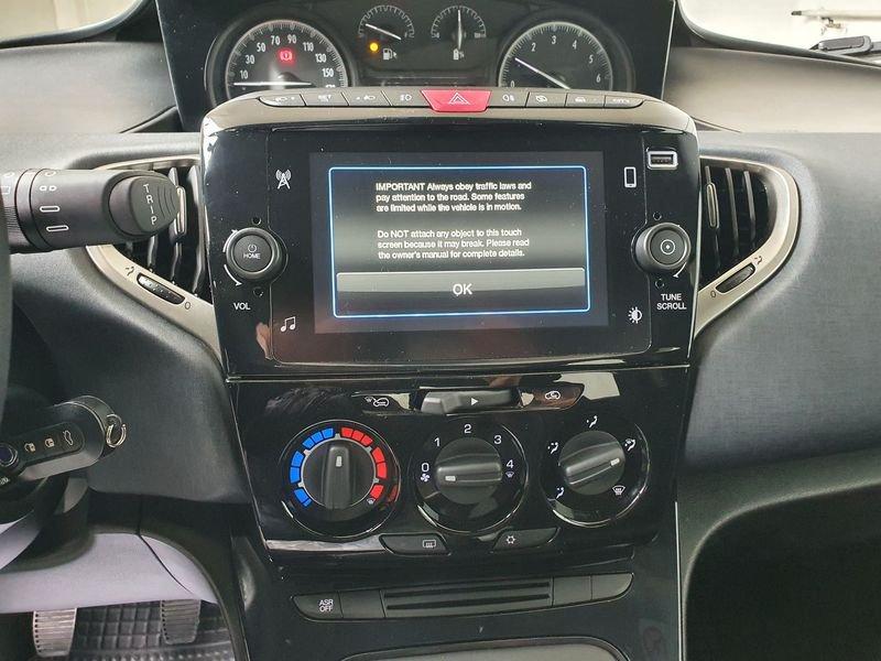 Lancia Ypsilon 1.0 FireFly 5 porte S&S Hybrid Gold TUA DA 129,00 AL MESE