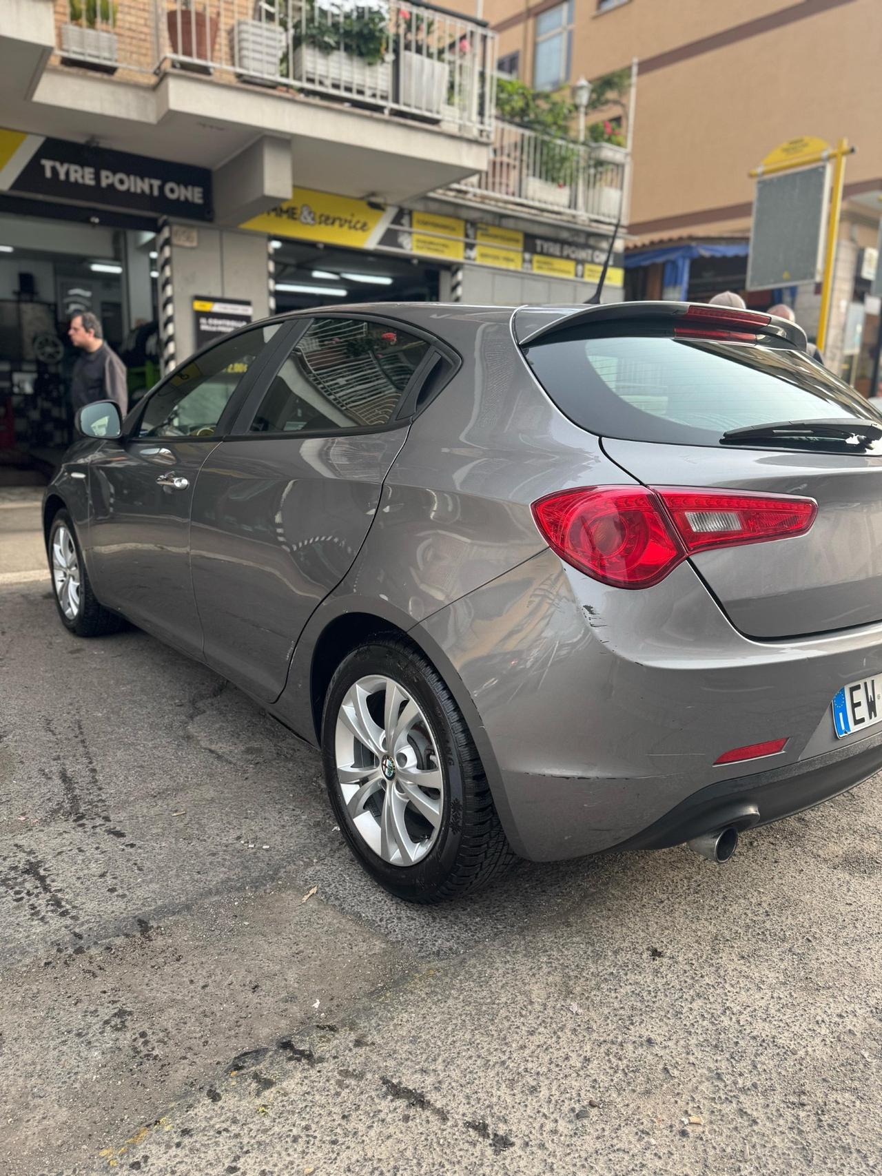 Alfa Romeo Giulietta 1.6 JTDm-2 105 CV Distinctive