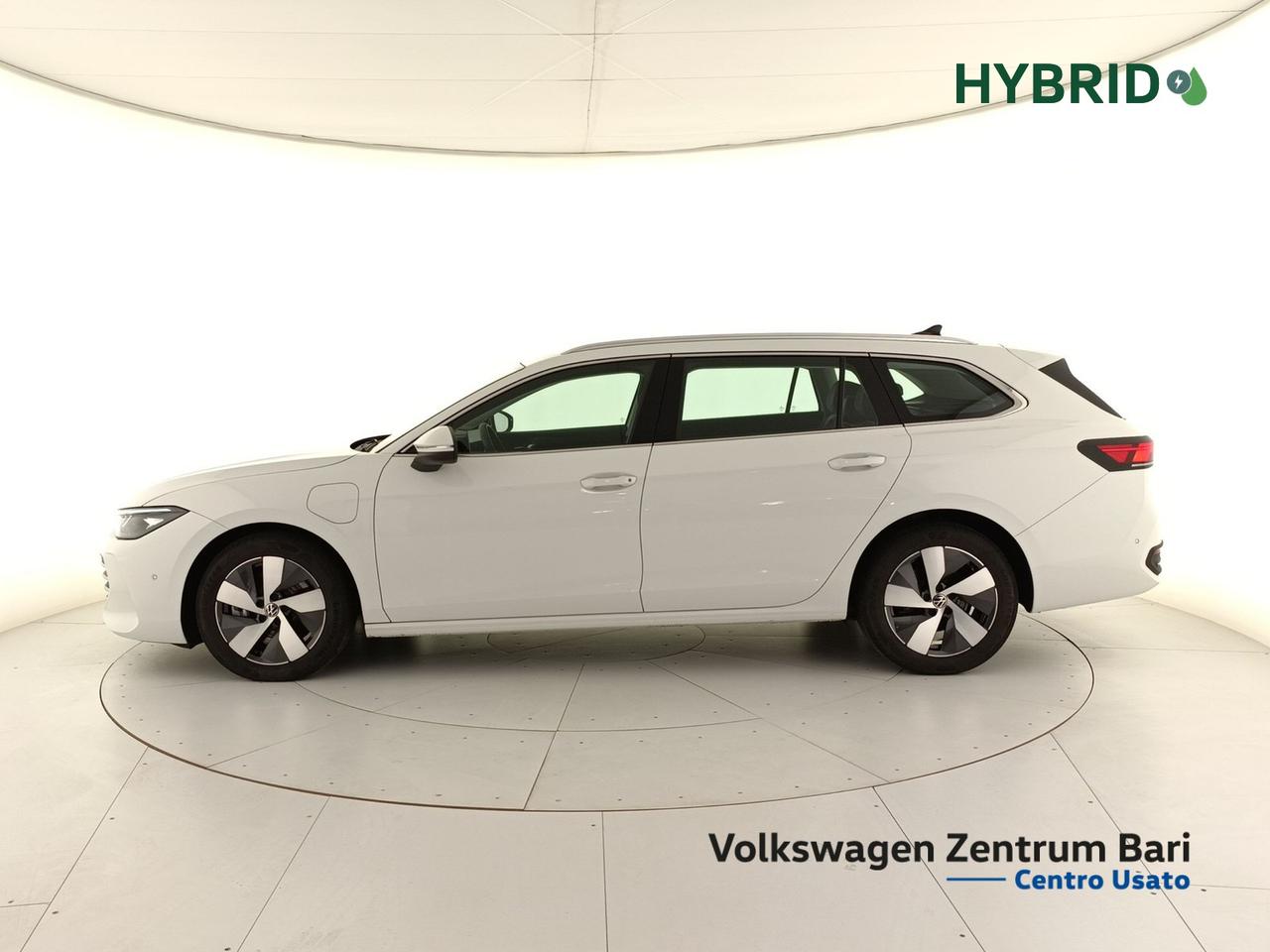 Volkswagen Passat 1.5 tsi ehybrid business 204cv dsg