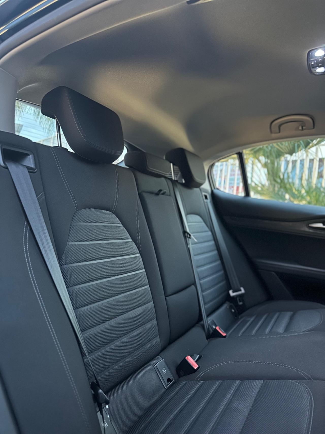 Alfa Romeo Stelvio 2.2 Turbodiesel 160 CV AT8 RWD Business