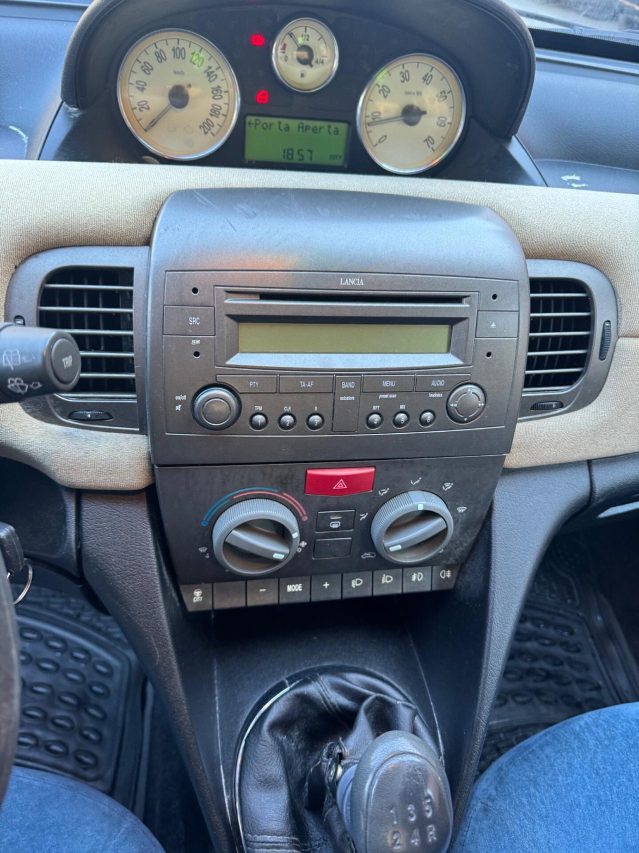 Lancia Ypsilon 1.2 16V Oro 2006