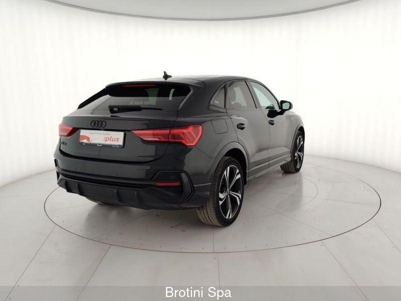 Audi Q3 Sportback 35 TDI S tronic Identity Black