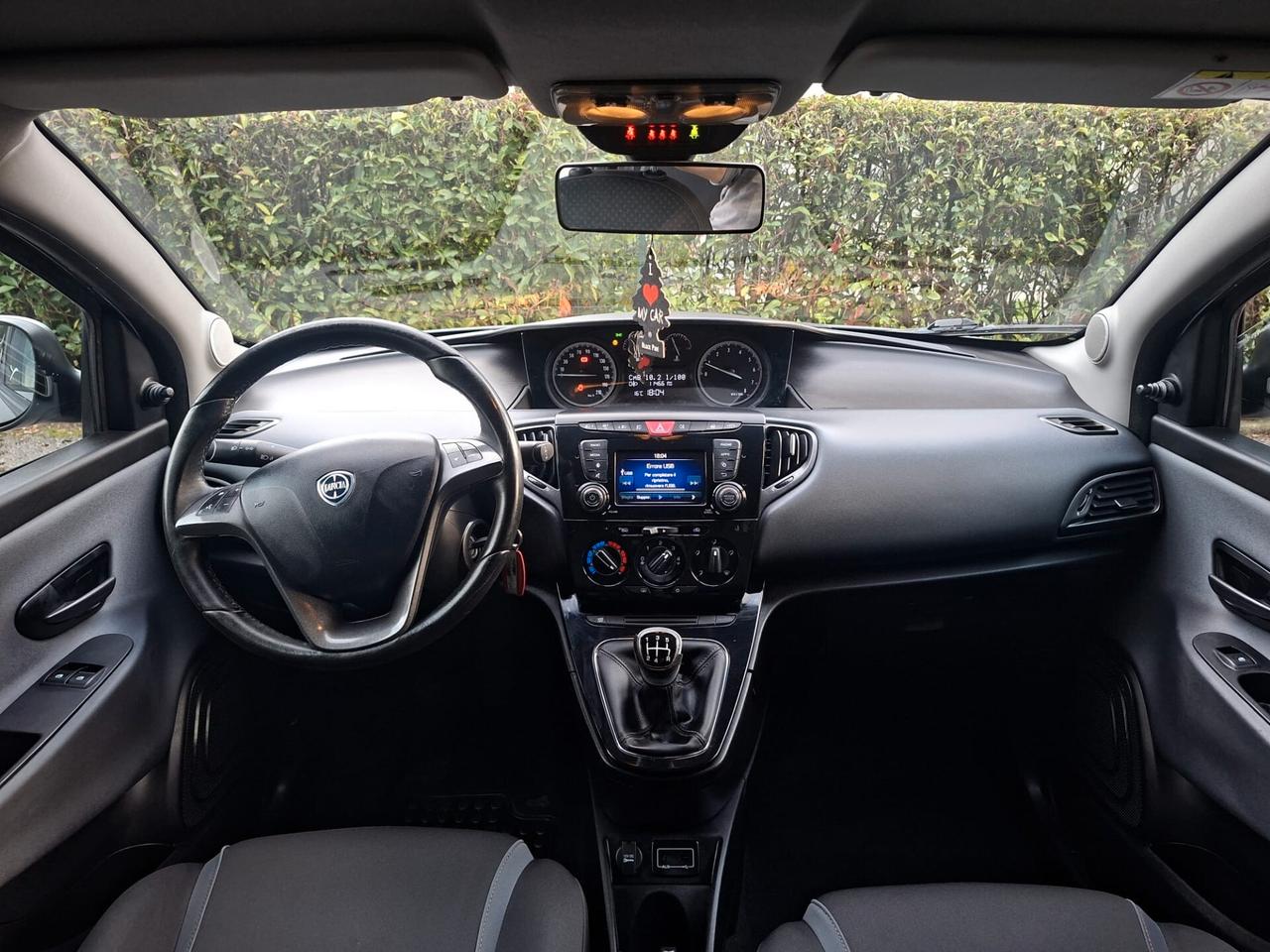 Lancia Ypsilon 0.9 TwinAir 85 CV 5 porte S&S DFN Platinum