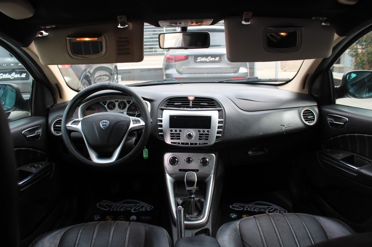 Lancia Delta 2.0 MJT DPF Argento