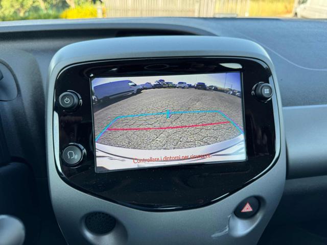 TOYOTA Aygo Connect 1.0 VVT-i 72 CV 5 porte x-cool RETROCAMERA