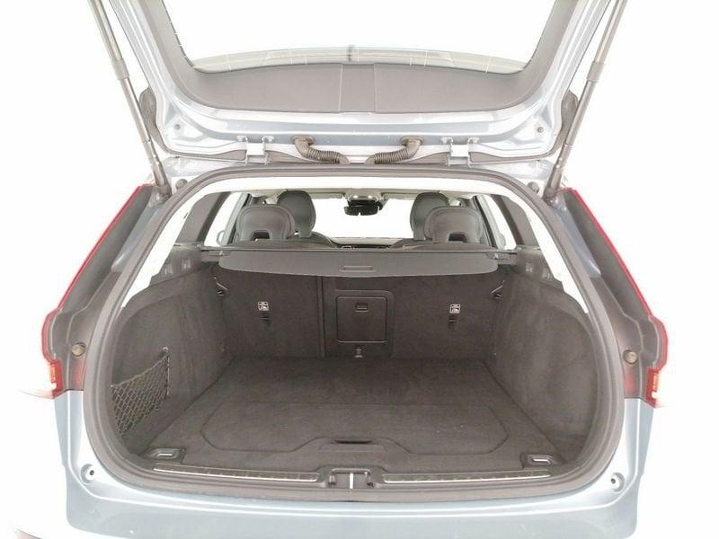 Volvo V60 2.0 b3 Momentum Business Pro auto 8m my21
