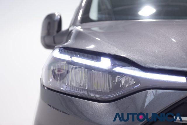 FORD Tourneo Custom 320 2.0 ECOBLUE 170CV AUTOMATICA PL TITANIUM