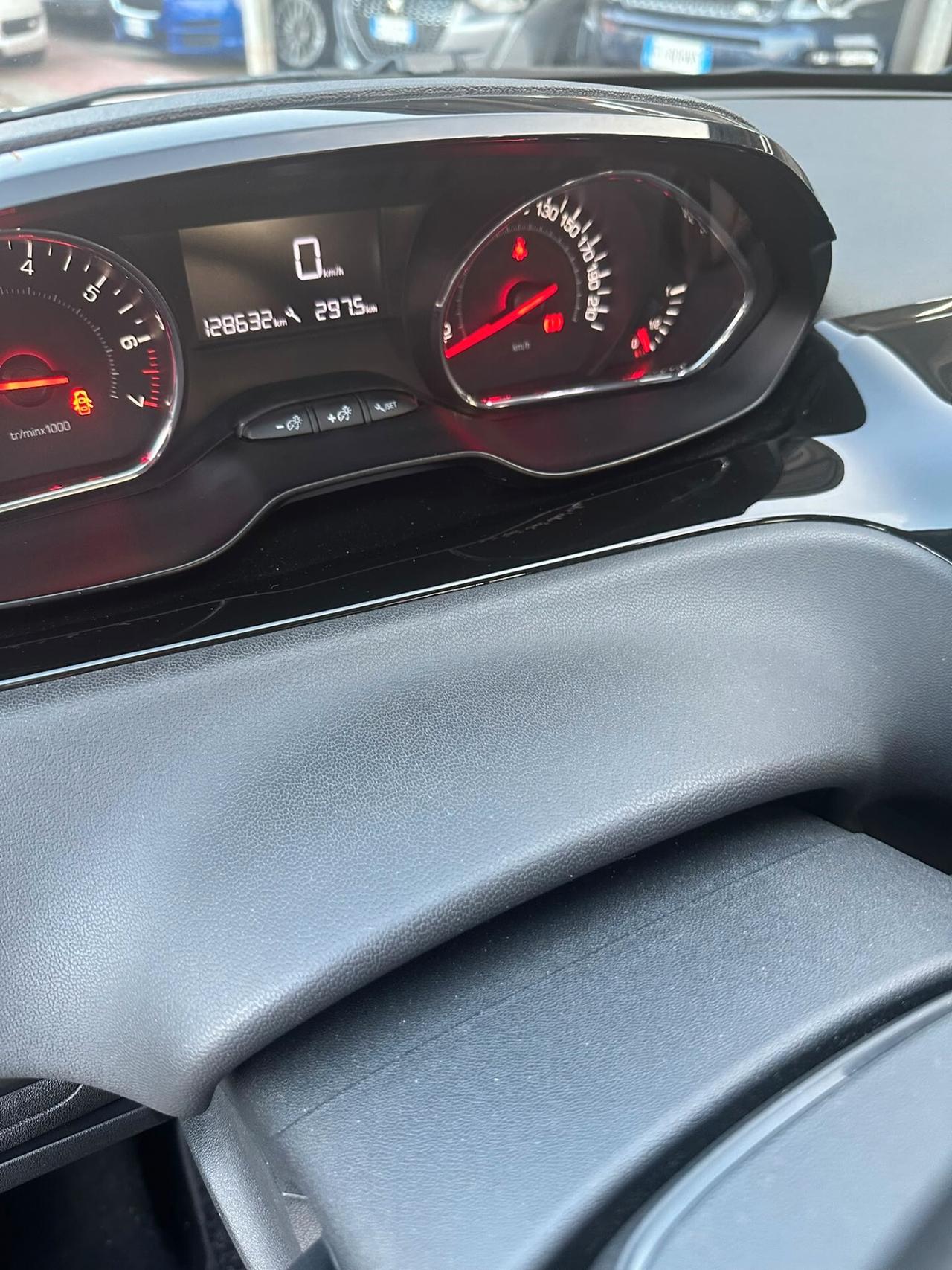 Peugeot 208 PureTech 82 5 porte Allure