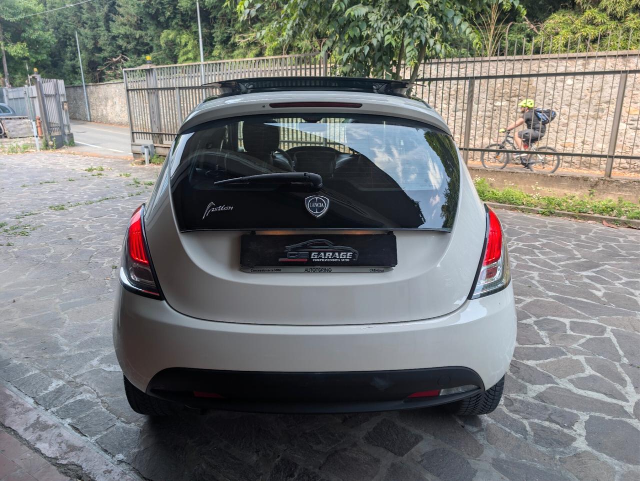 Lancia Ypsilon 1.2 69 CV 5 porte GPL Ecochic Platinum