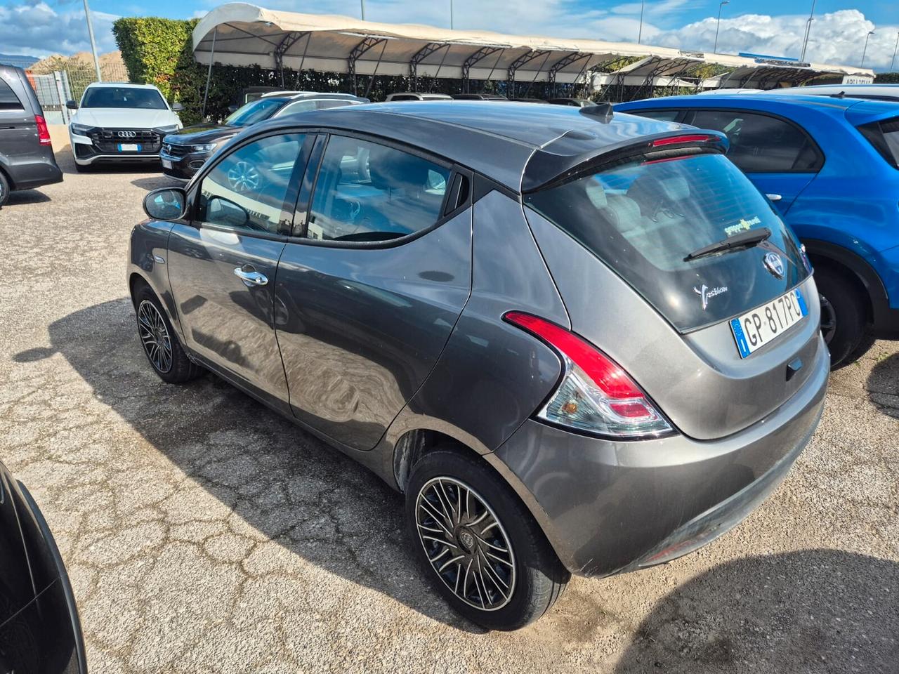 Lancia Ypsilon 1.0 FireFly 5 porte S&S Hybrid Gold