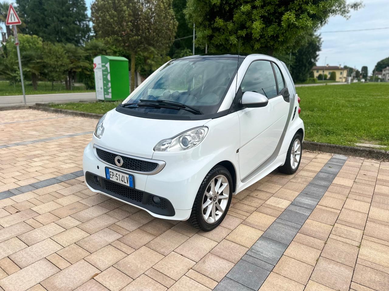 Smart ForTwo 1000 62 kW coupé passion NEOPATENTATI