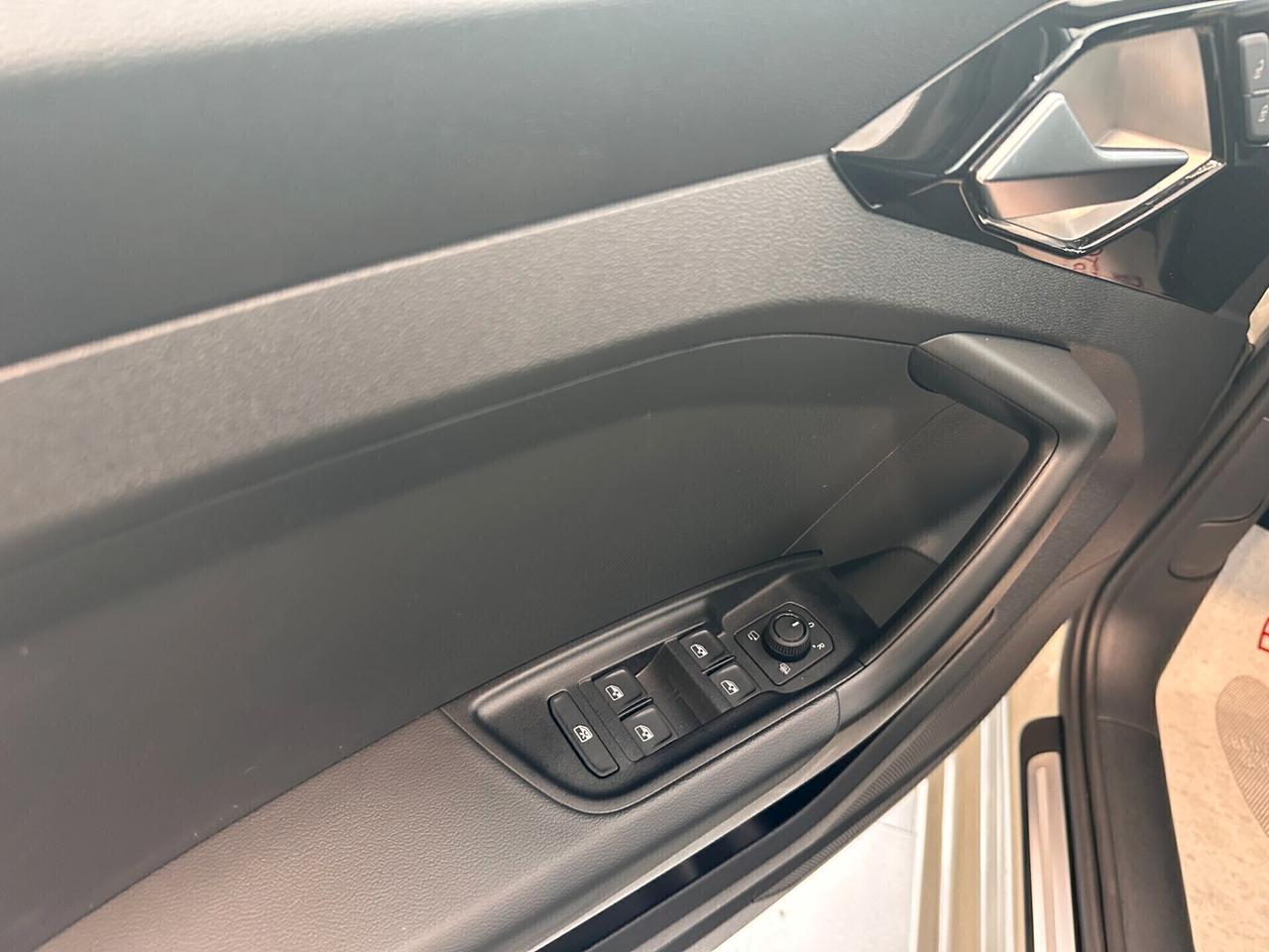 Audi A1 SPORTBACK 25 TFSI STRONIC Sport Line FARI MATRIX VIRTUAL R17