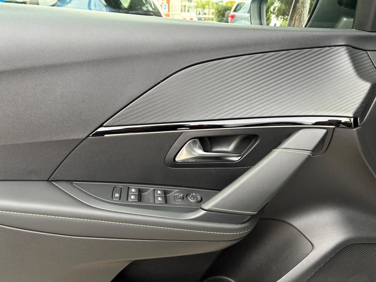 Peugeot 208 100 Stop&Start GT LINE