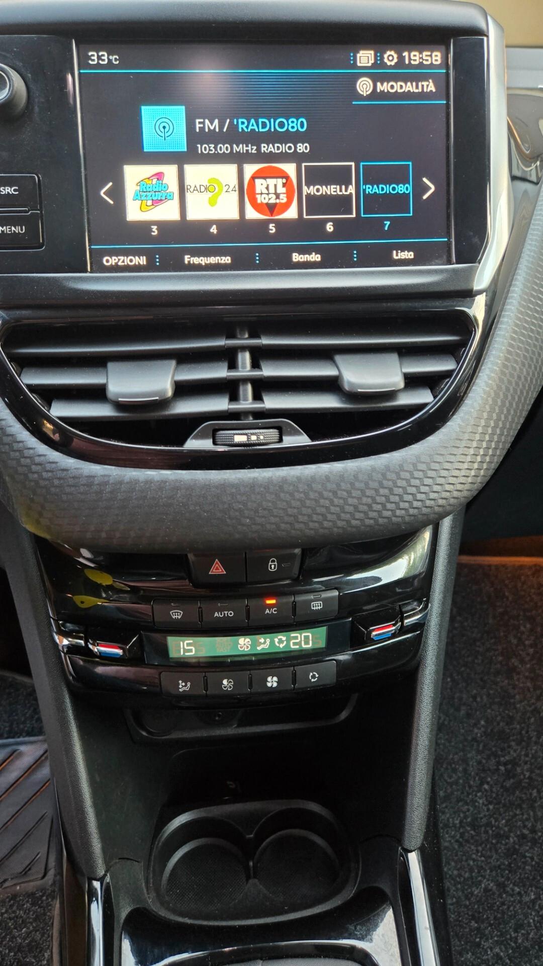 Peugeot 2008 BlueHDi 120 S&S Black Matt