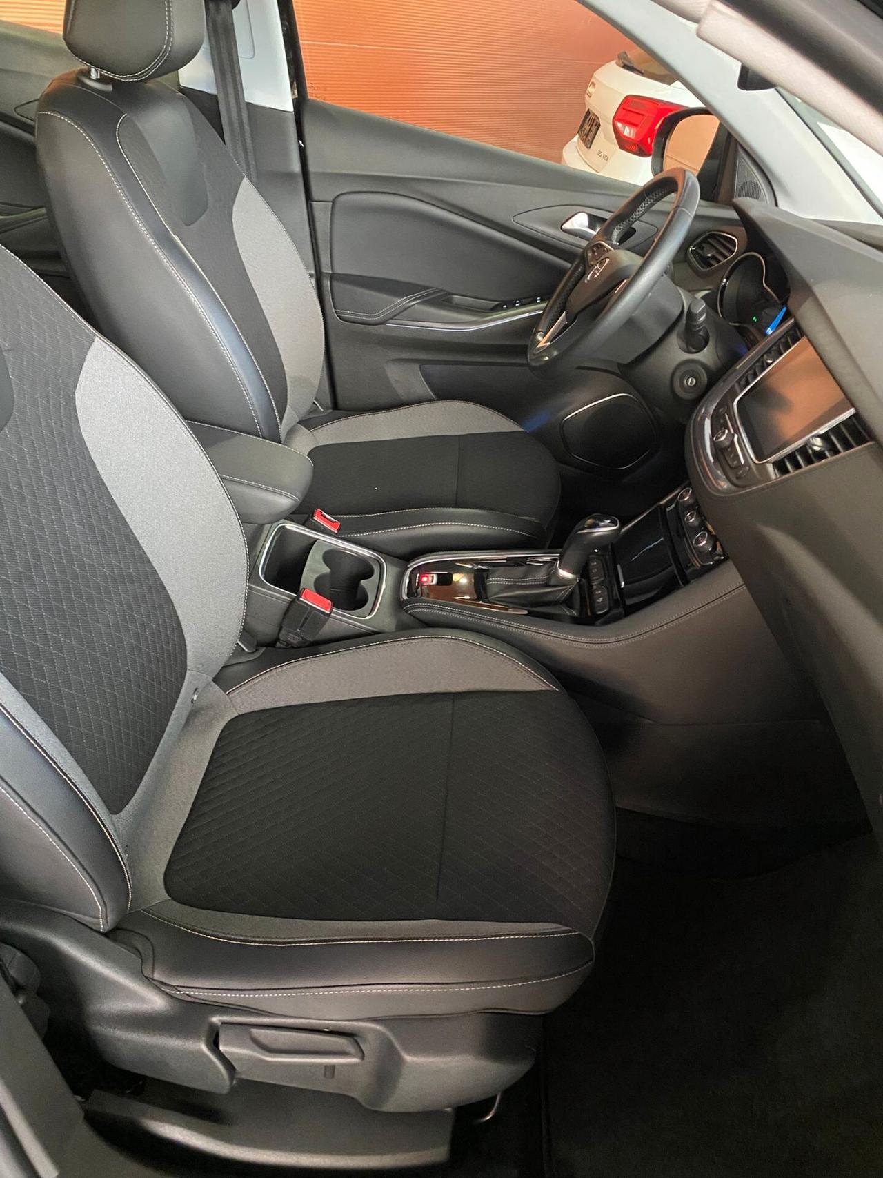 Opel Grandland X 1.5 diesel Ecotec Start&Stop aut. Elegance - 77864 km