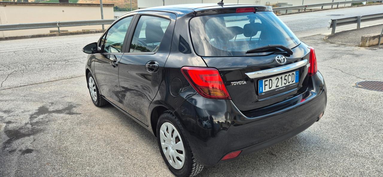 Toyota Yaris 1.0 5 porte NEOPATENTATI