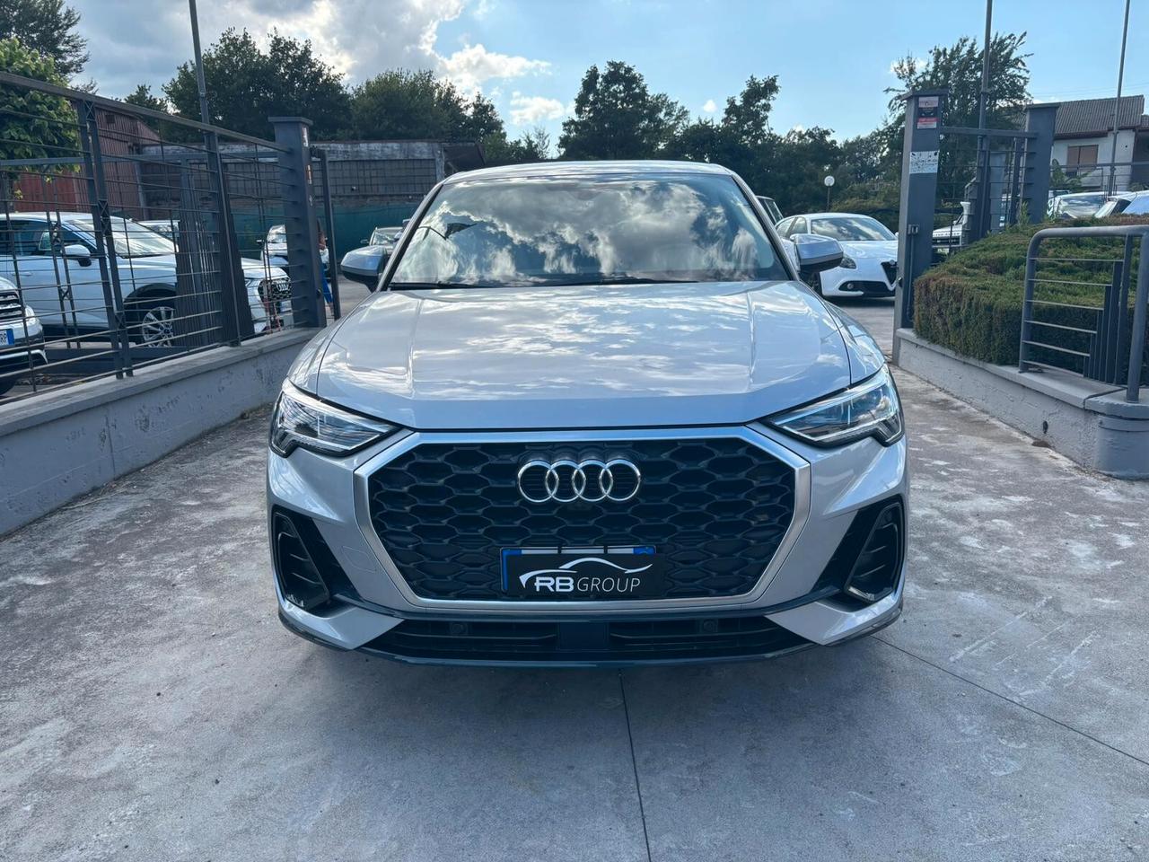 Audi Q3 35 TFSI Business Advanced