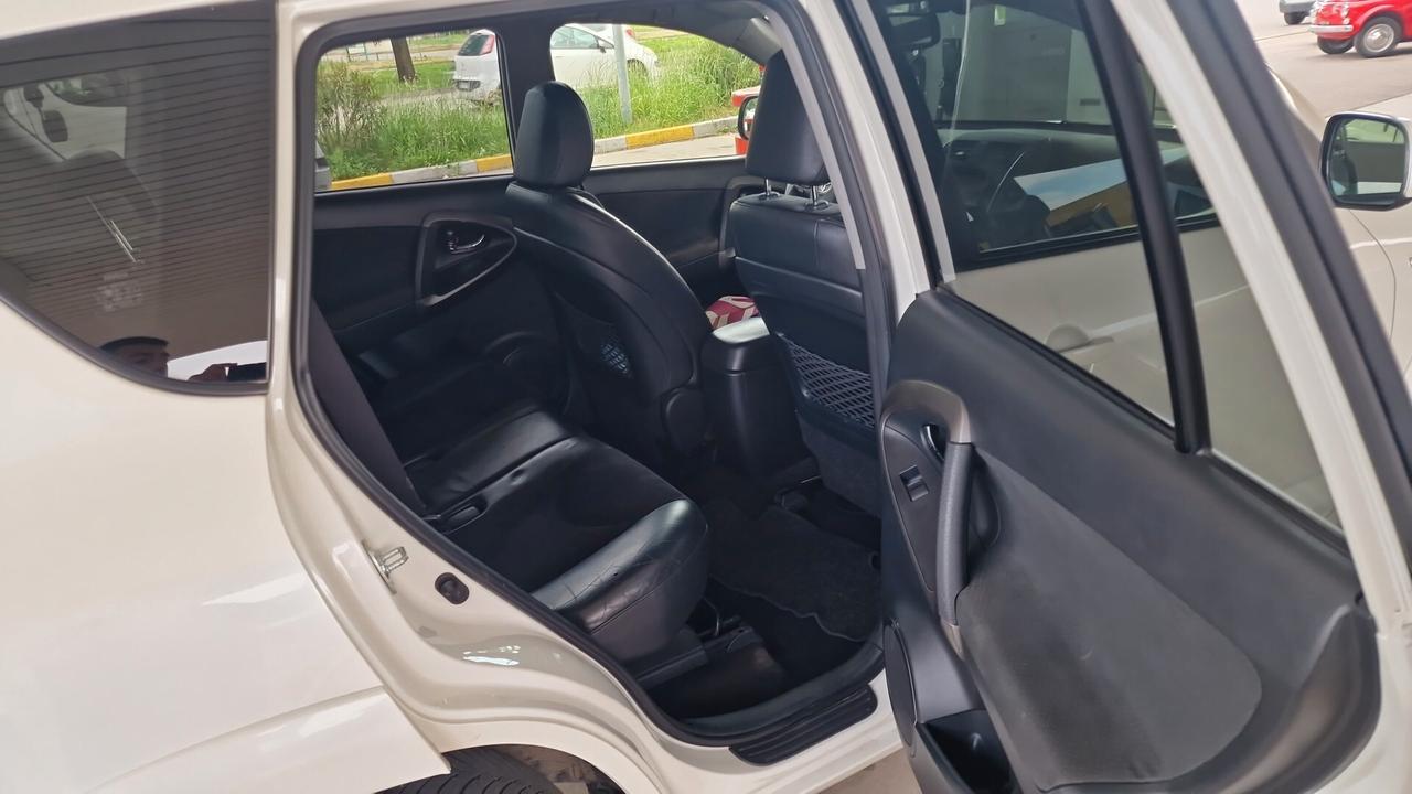 Toyota RAV 4 RAV4 Crossover 2.2 D-Cat A/T 150 CV Style