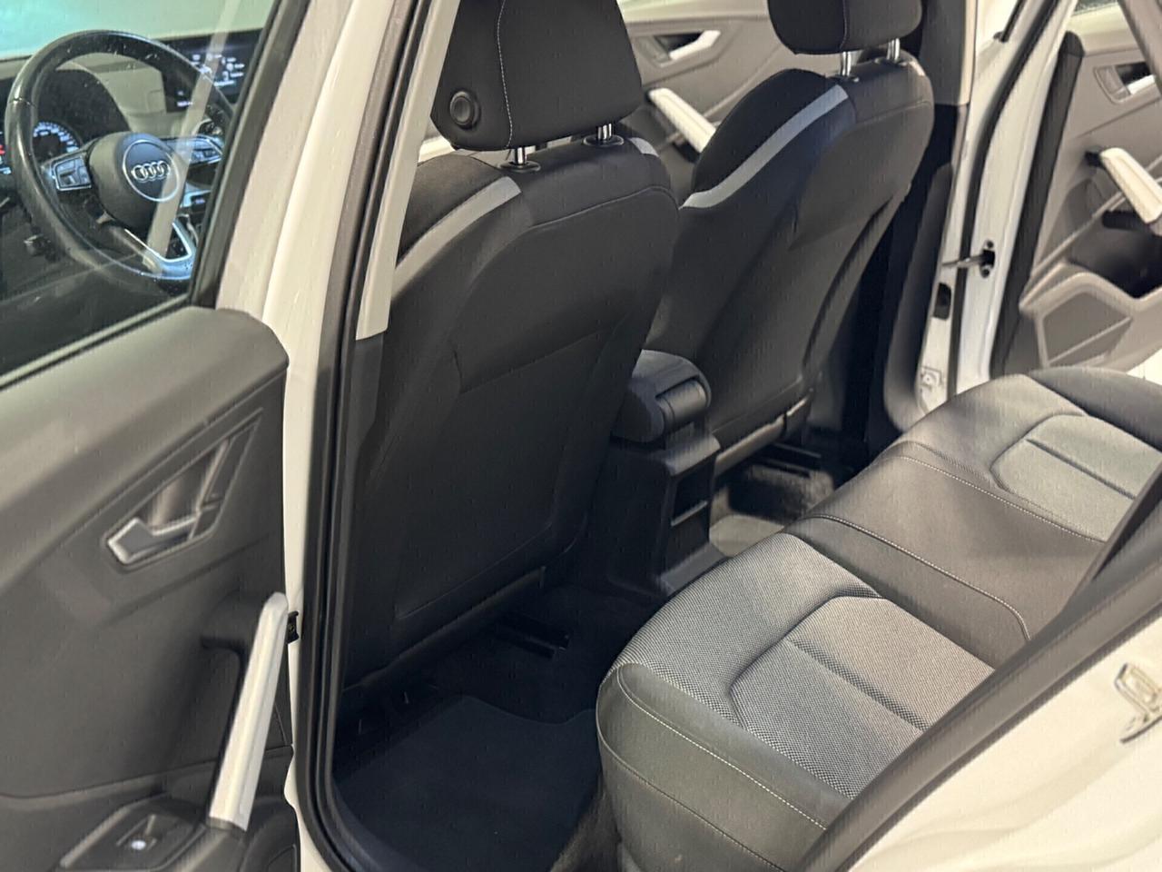 Audi Q2 TDI S tronic NAVI !