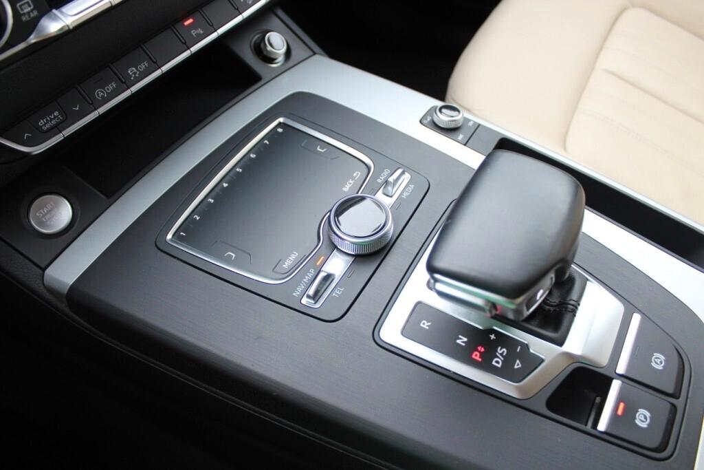 AUDI Q5 2.0 TDI s-tronic *Quadro digitale *Pelle