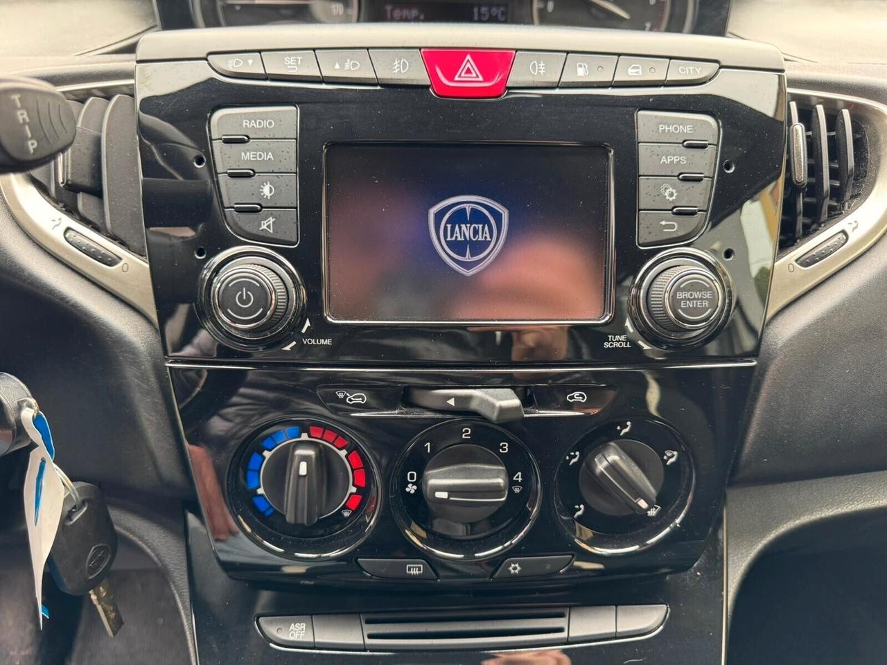 LANCIA YPSILON 1.2 69cv 5p GPL ECOCHIC GOLD NEOP.