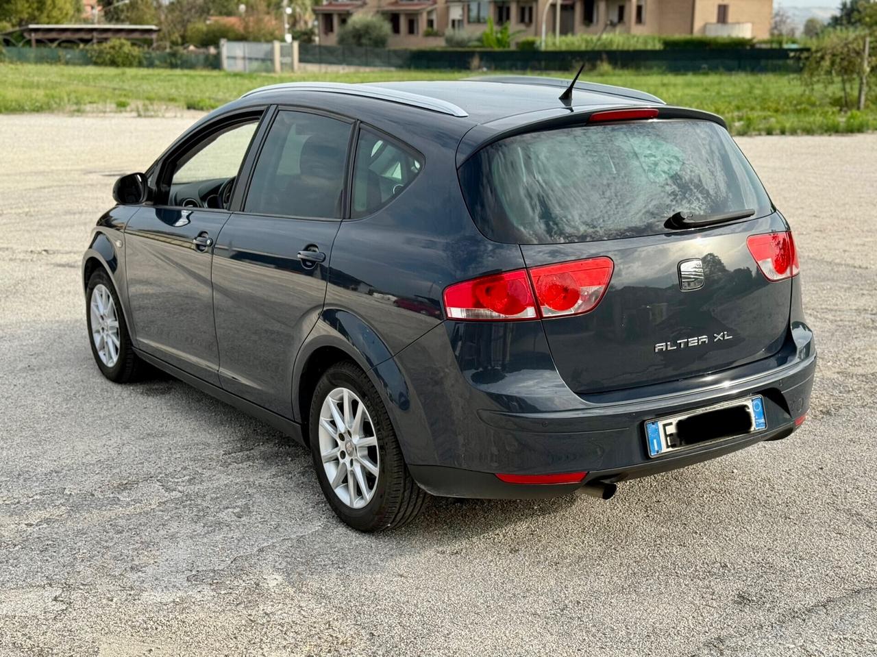 Seat Altea XL 1.6 benzina uniproprietà neopatentati