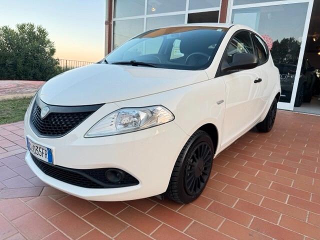Lancia Ypsilon HYBRID soli 39000 km da 90 euro al mese