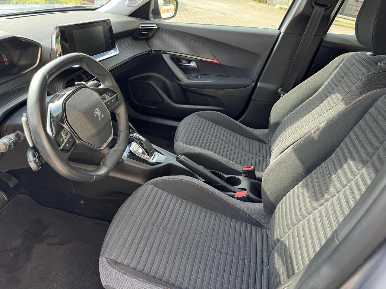 Peugeot 2008 PureTech 130 S&S EAT8 Active Pack