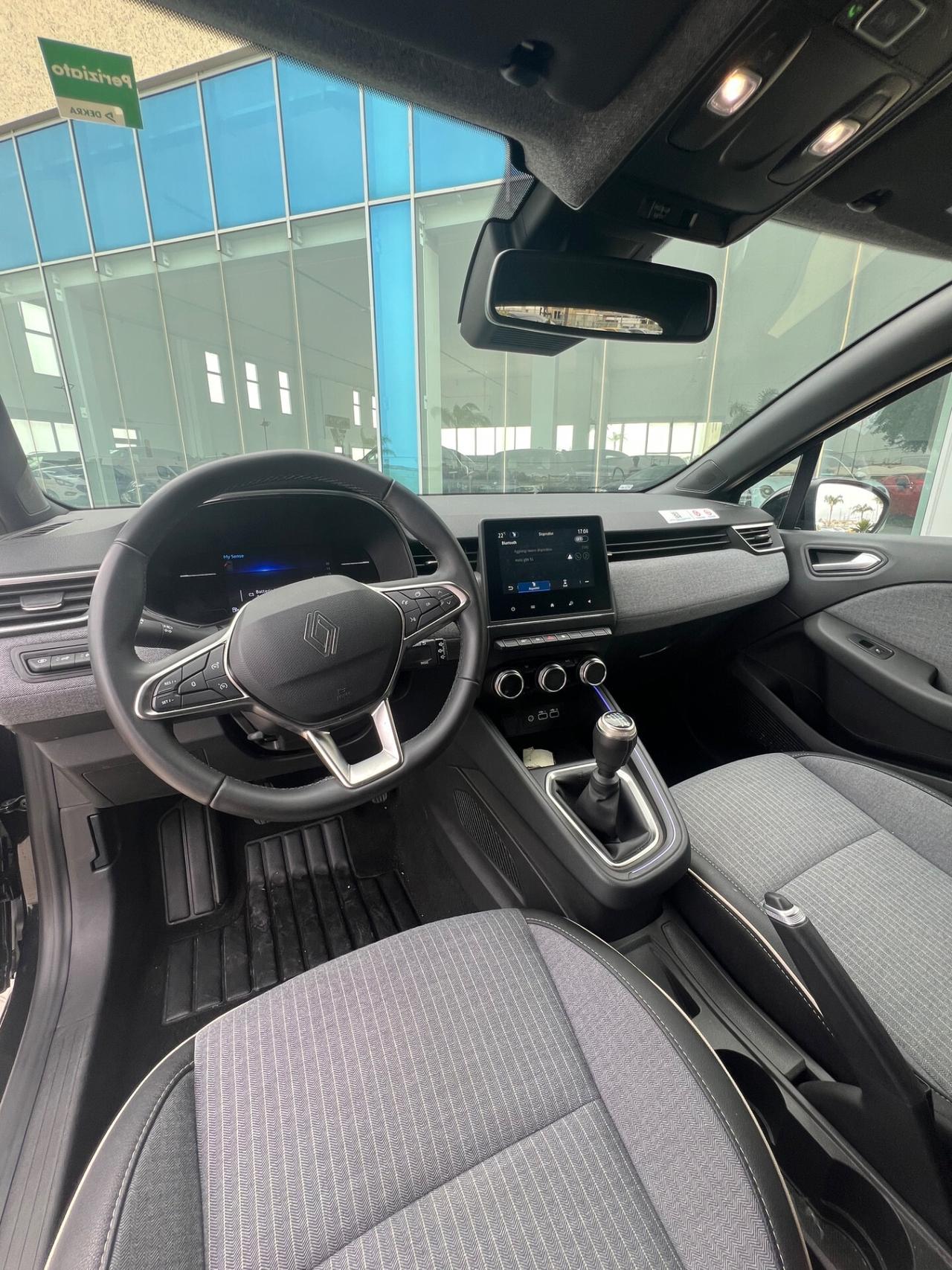 Renault Clio TCe 90 CV 5 porte Techno - possibilità noleggio no scoring