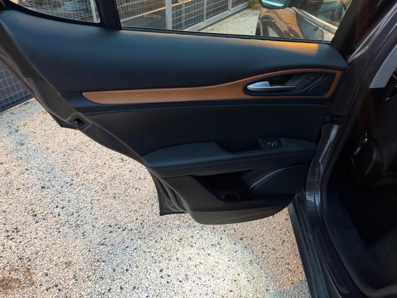 Alfa Romeo Stelvio 2.2 Turbodiesel 210 CV AT8 Q4 Executive