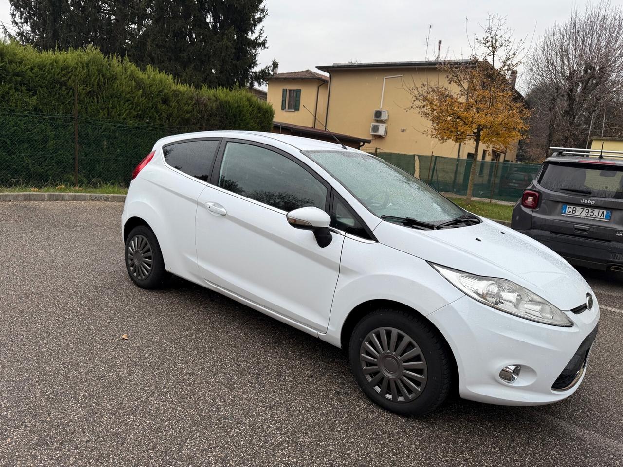 Ford Fiesta 1.4 TDCI - NEOPATENTATI - 12 MESI DI GARANZIA -