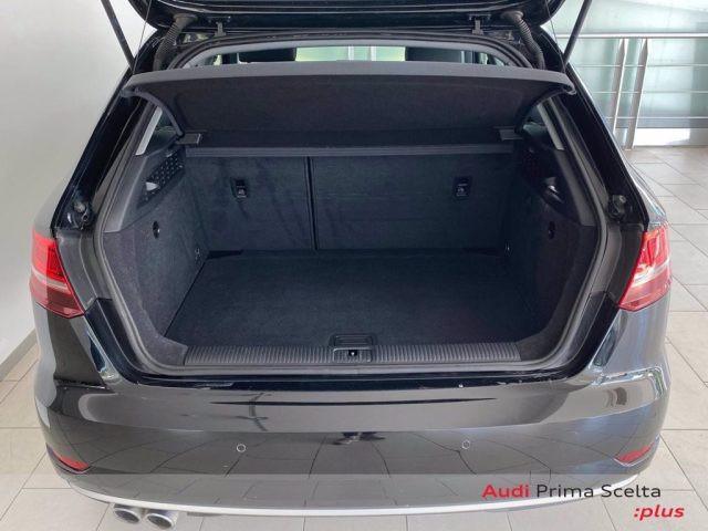 AUDI A3 Sedan 35 TDI S tronic Business 7M